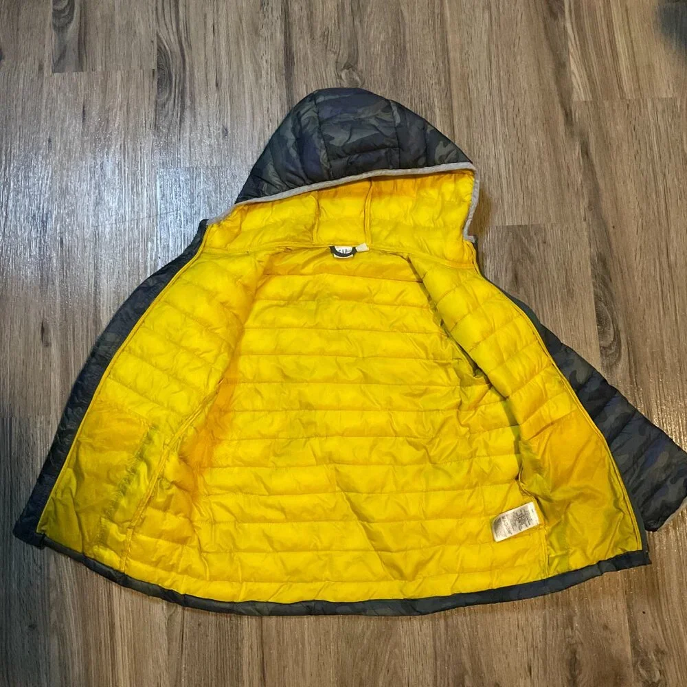 GAP Kids Camo ColdControl Lightweight Puffer Jacket Size Small‎ 6-7